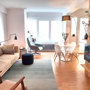 Bright And Stylish Next To The Sea! Apartment