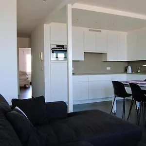 Modern Op De Zeedijk Met 2 Slaapkamers Te Apartment